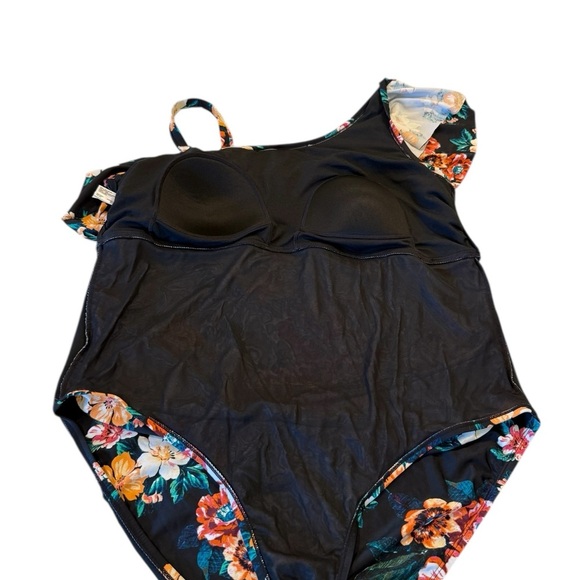 Boutique Black Floral Top One Shoulder Ruffle One Piece Swimsuit Plus 3X NWOT - Picture 15 of 16